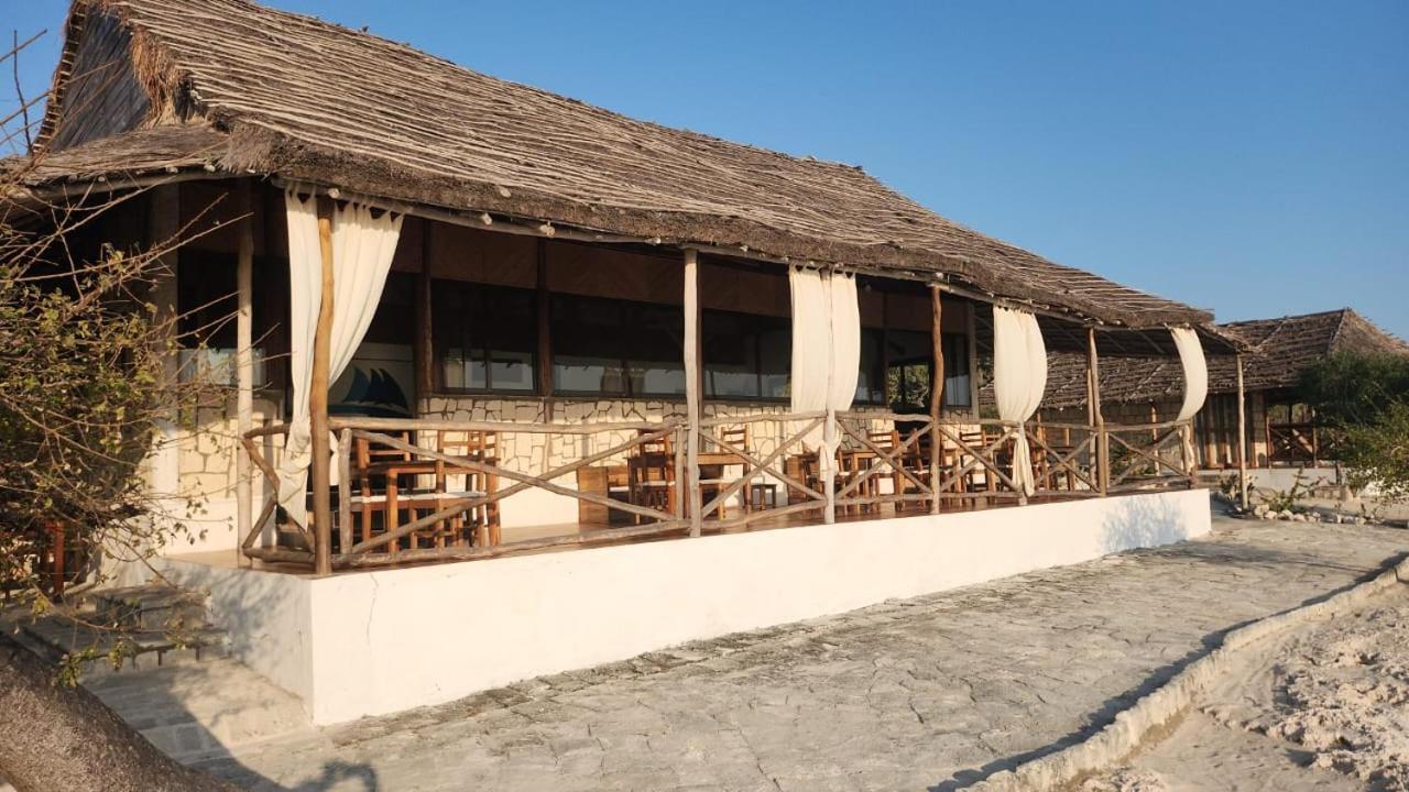 Shangri-La Lodge Ambatomilo Exterior foto